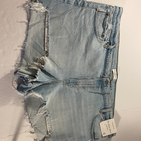 Abercrombie And Fitch The Mom Short High Rise NWT - Picture 2 of 9